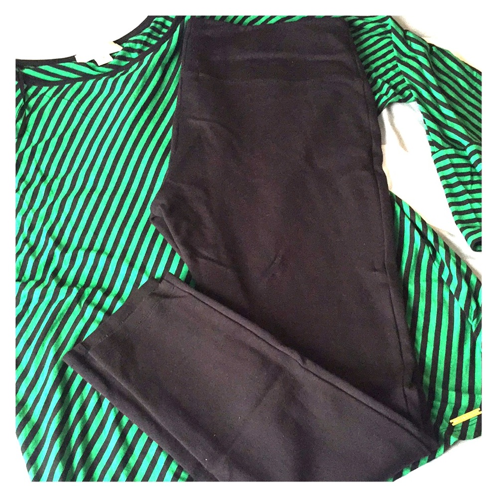 Winter Weight black leggings EUC